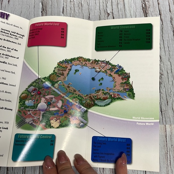 Disney - WDW Park Guides (4) - Vintage - Picture 5 of 6